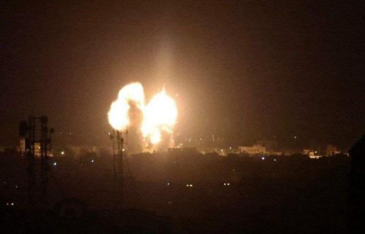 الطيران الإسرائيلى يقصف مدينة خانيونس جنوب قطاع غزة .. (فيديو)
