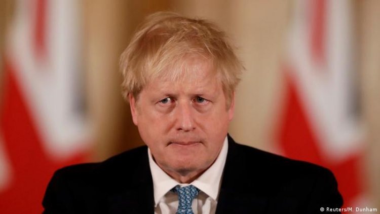 رئيس وزراء بريطانيا يعبر عن مخاوفه إزاء انتشار متحور أوميكرون