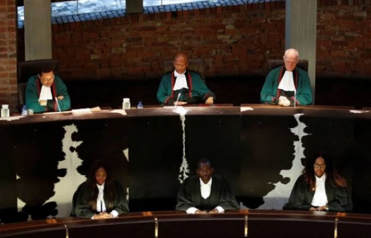 رجل يقتحم المحكمة الدستورية في جنوب إفريقيا