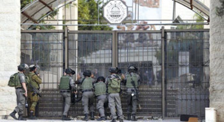 جيش الاحتلال الإسرائيلي يقتحم جامعة بيرزيت ويعتقل خمسة طلاب