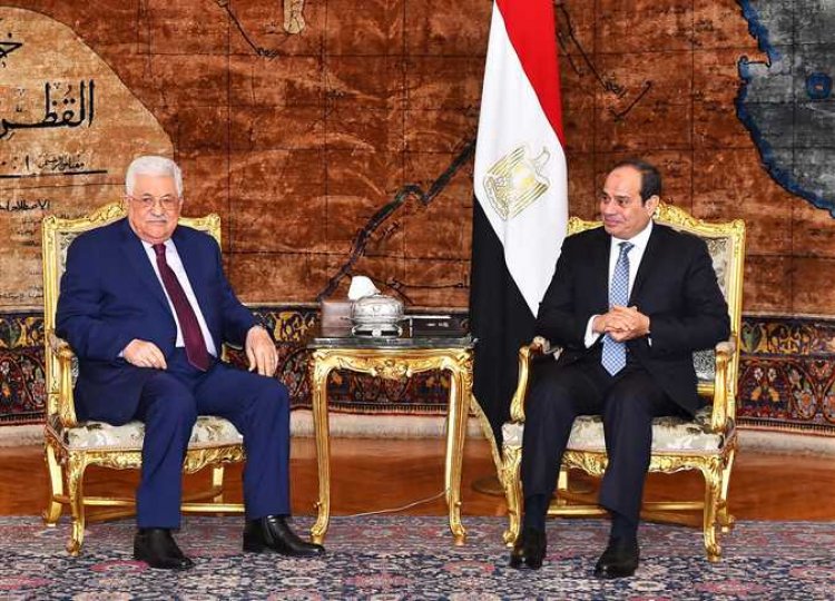 تفاصيل لقاء السيسي ورئيس فلسطين بحضور اللواء عباس كامل