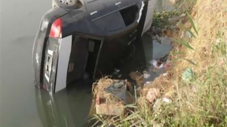 إصابة «5» أشخاص في حادث انقلاب سيارة في ترعة بـ«بني سويف»