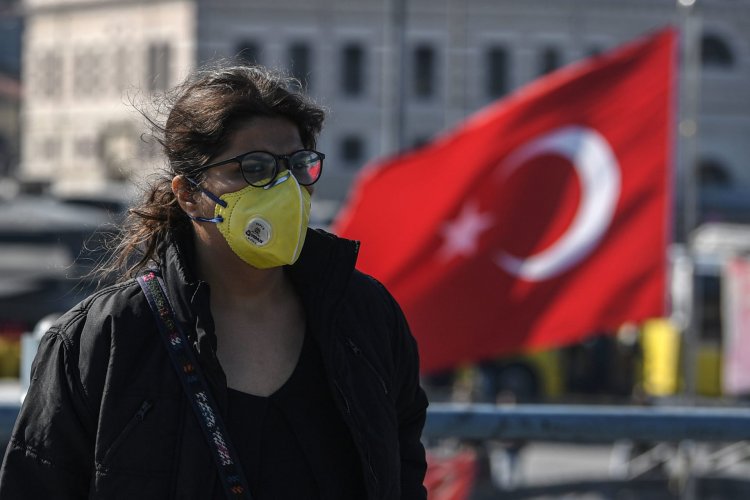 تركيا تلغي إلزامية اختبارات كورونا في مجالات عديدة