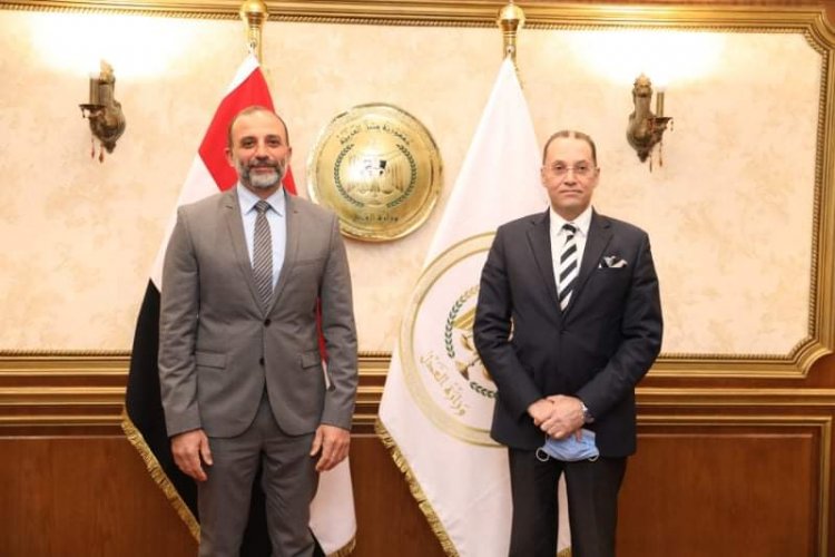 وزارة العدل توقع برتوكول تعاون مع «اتصالات مصر» في مجال خدمات التوثيق 