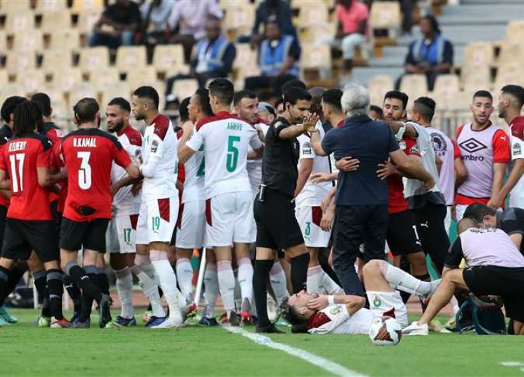 صحيفة فرنسية تكشف أسباب وتفاصيل مشادة لاعبي مصر والمغرب