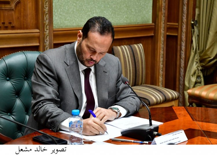 تفاصيل اجتماع لجنة الصناعة بمجلس الشيوخ برئاسة النائب محمد حلاوة (صور)