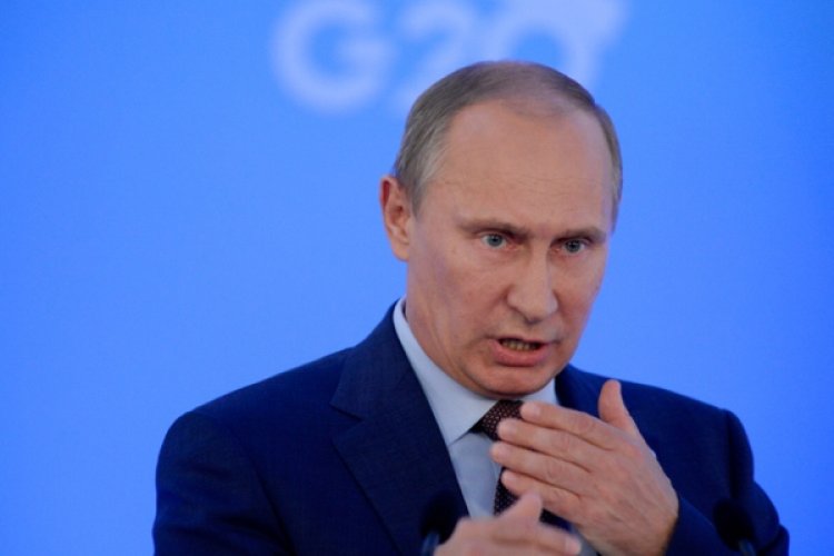 «بوتين» يمنع إخراج العملات الأجنبية من روسيا إذا كانت تزيد عن 10 آلاف دولار