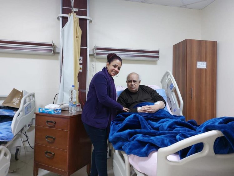 نقل الشاعر شوقي حجاب للمستشفى إثر تعرضه لجلطة في المخ