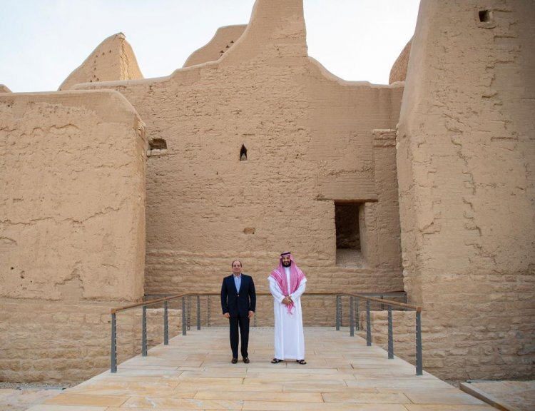 بالصور| ولى عهد السعودية في جولة مع الرئيس السيسي فى حي الطريف التاريخي