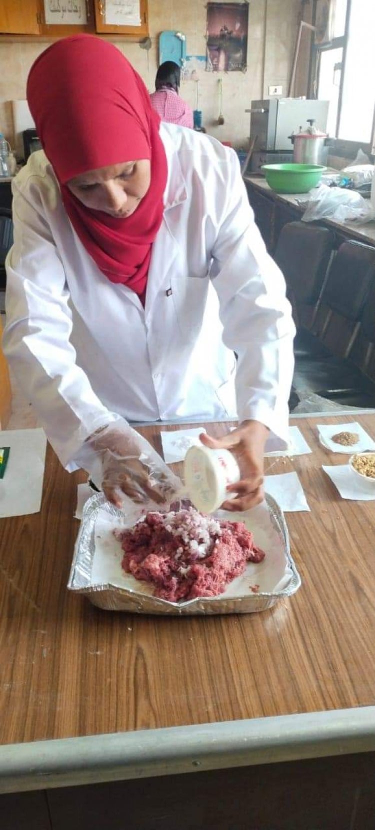 «تكنولوجيا الأغذية» ينظم دورة تدريبية عن تصنيع اللحوم الحمراء والبيضاء