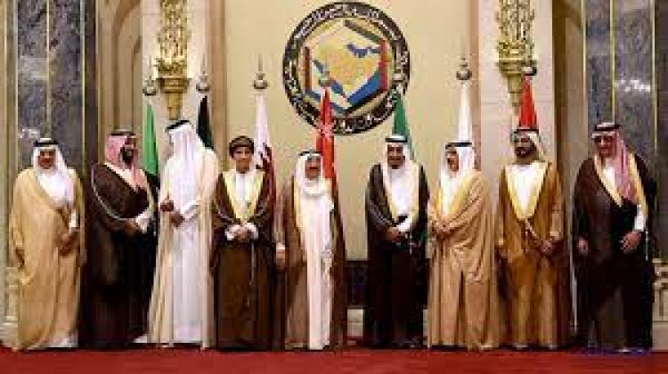 مجلس التعاون الخليجي يعلن استضافة مشاورات يمنية لوقف الحرب بـ عدن