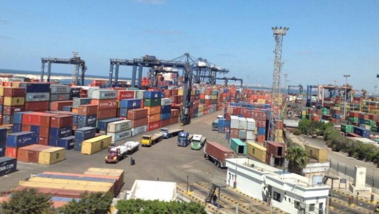 ميناء الإسكندرية: تداول 229 ألف طن بضائع خلال 48 ساعة