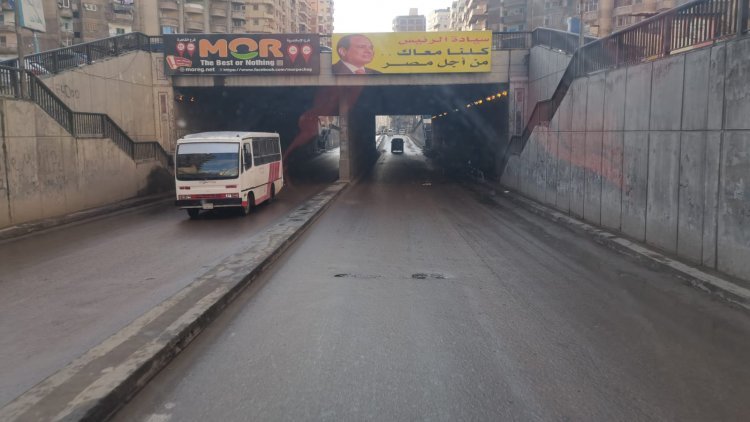 غرق شوارع الإسكندرية بعد هطول أمطار رعدية بالتزامن مع نوة عوة