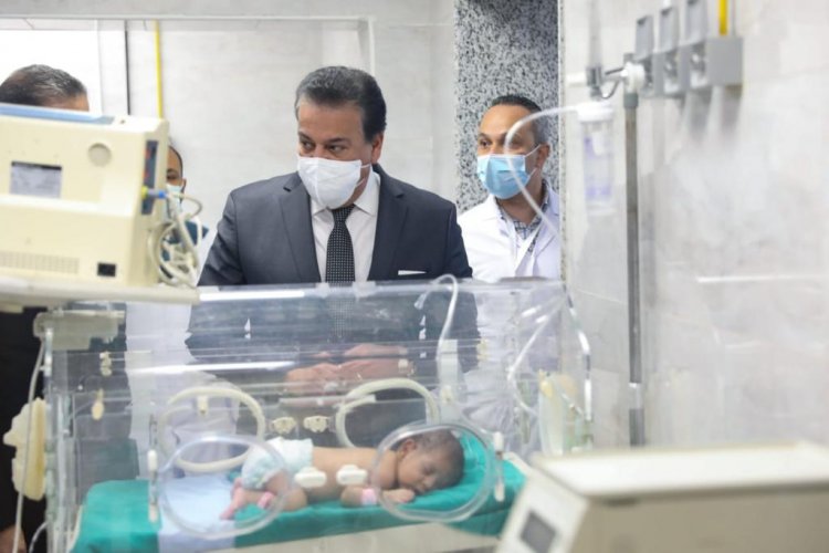 بالصور.. تفاصيل زيارة خالد عبد الغفار لـ«مستشفى هليوبوليس»