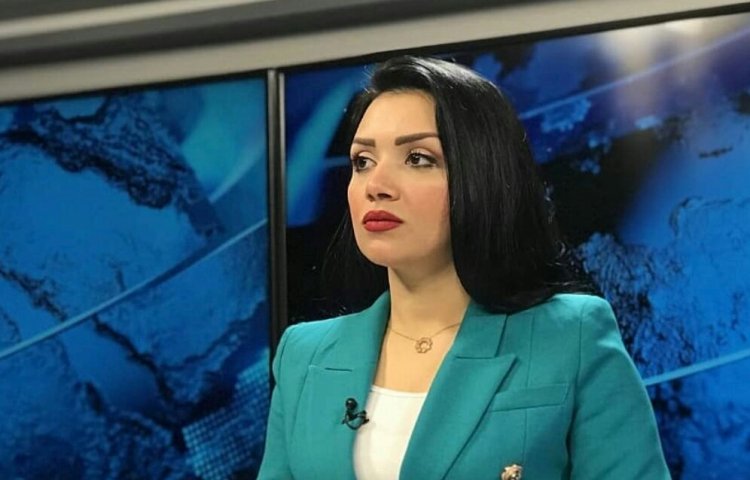 الإعلامية العراقية منى سامي تتألق ببرنامجها «من جهة رابعة» في رمضان 