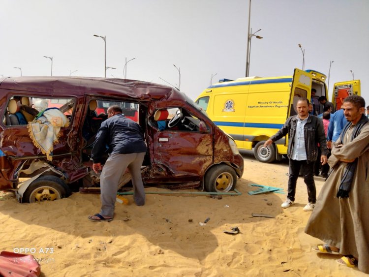 عاجل.. إصابة 10 أشخاص فى حادث تصادم بين سيارتين في القاهرة الجديدة