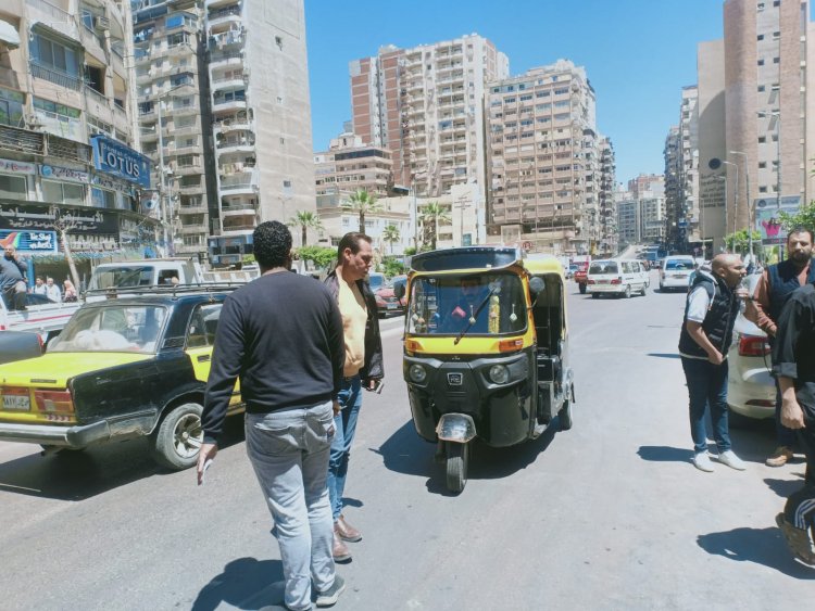 ضبط 16 توكتوك و3 تروسيكل في حملة أمنية شرق الإسكندرية