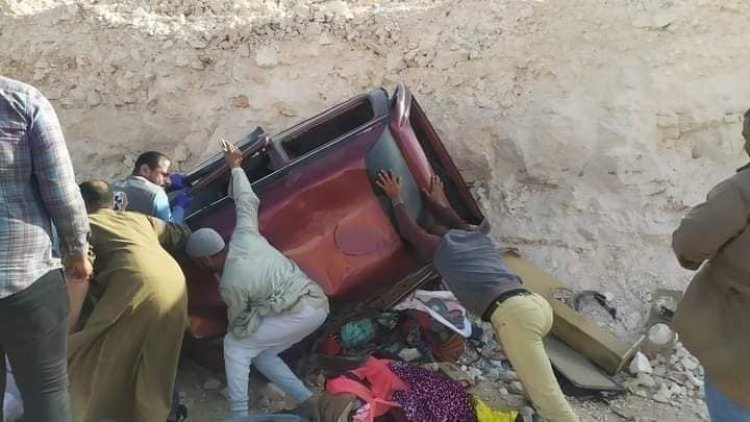 تفاصيل مأساوية.. مصرع «6» أشخاص في  حادث تصادم بين «سيارتين» على الصحراوي