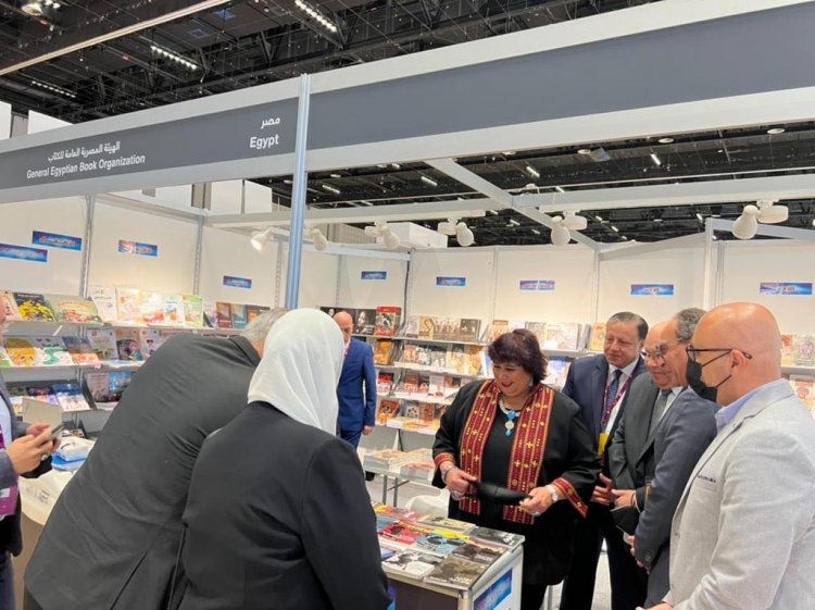 وزيرة الثقافة تلقي الكلمة الافتتاحية لمعرض أبو ظبي الدولي للكتاب