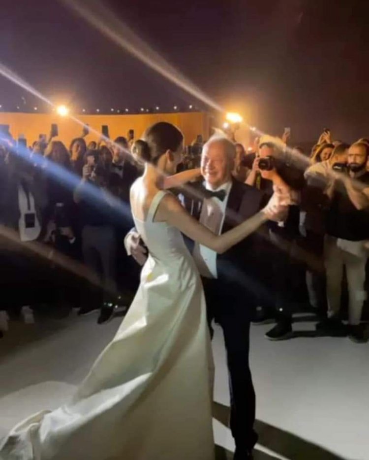 بحضور رئيس الوزراء البريطاني السابق.. نجيب ساويرس يحتفل بزفاف نجله تحت سفح الأهرامات
