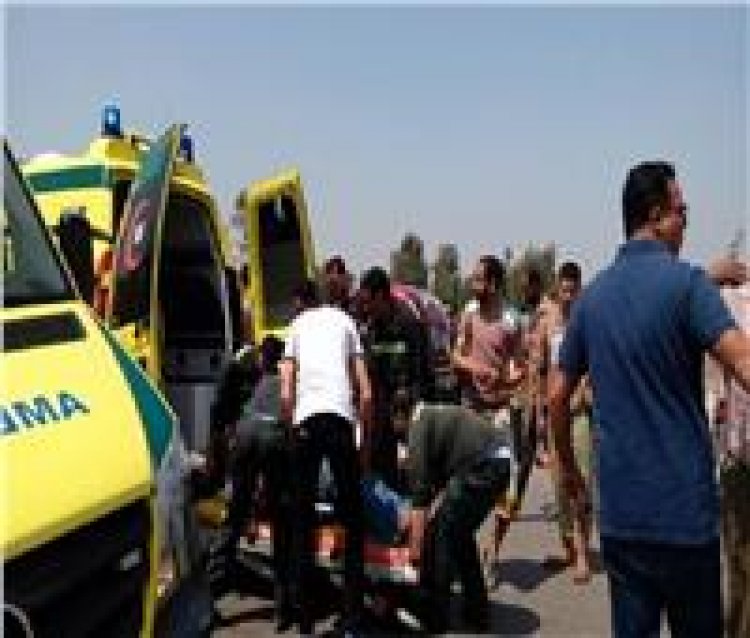 إصابة 4 أشخاص في حادث إنقلاب سيارة بطريق الفيوم الصحراوى 