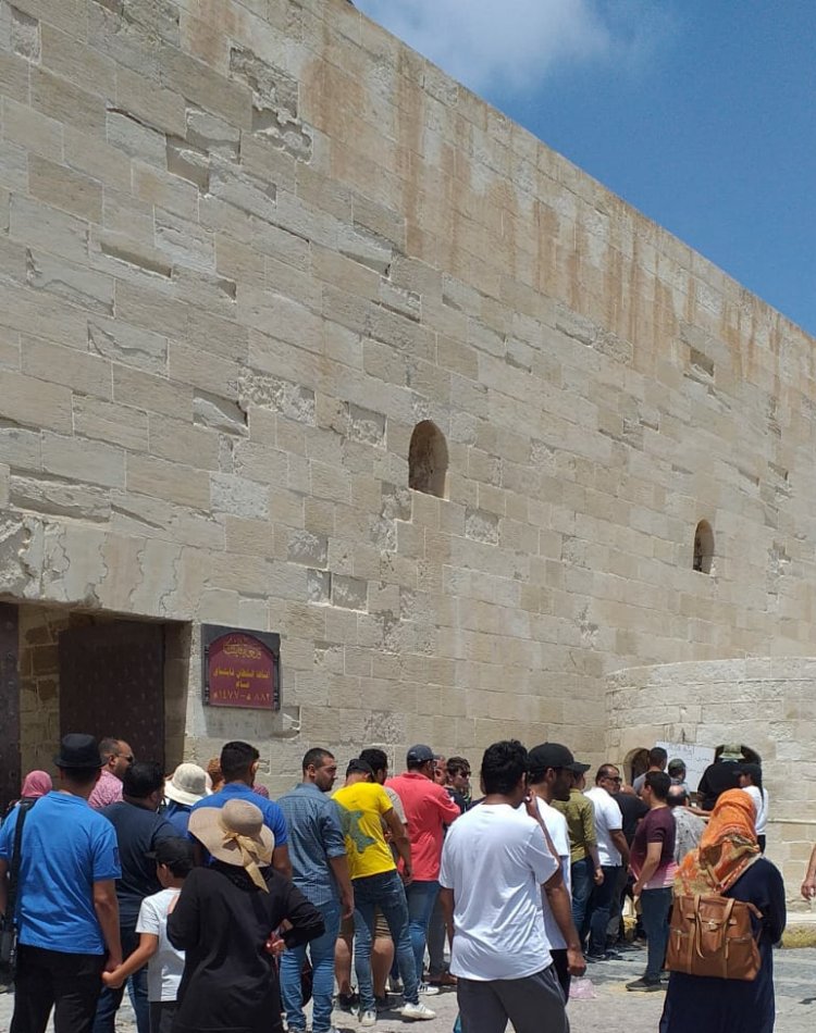 قلعة قايتباي تستقبل 8 آلاف زائر مصري في عيد الأضحى المبارك