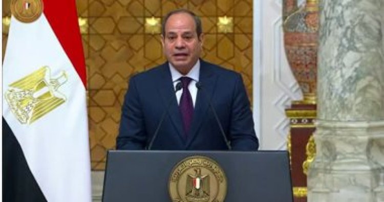 عاجل.. الرئيس السيسي يودع رئيس وزراء العراق بمطار العلمين
