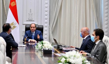 الرئيس السيسي يتابع تطوير منظومة النقل مع «مدبولي» و«الوزير»