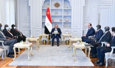 الرئيس السيسي يؤكد دعم العلاقات بين مصر والسودان