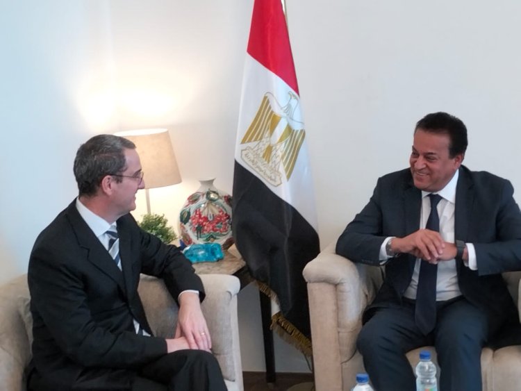 وزير الصحة يستقبل رئيس بعثة اللجنة الدولية للصليب الأحمر بمصر