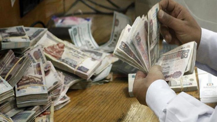 ضبط موظف حكومي وزوجته لاستيلائهما على أموال ضخمة بالقاهرة
