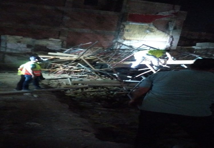 بالصور| إصابة عاملين إثر انهيار عمود تحت الإنشاء بمنطقة بولاق الدكرور