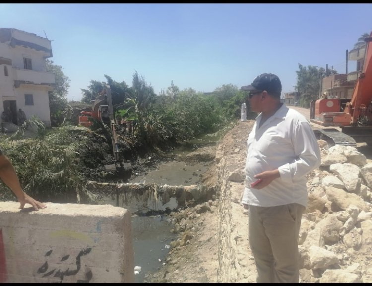 الانتهاء من إصلاح الجزء المنهار بطريق أبو حمص