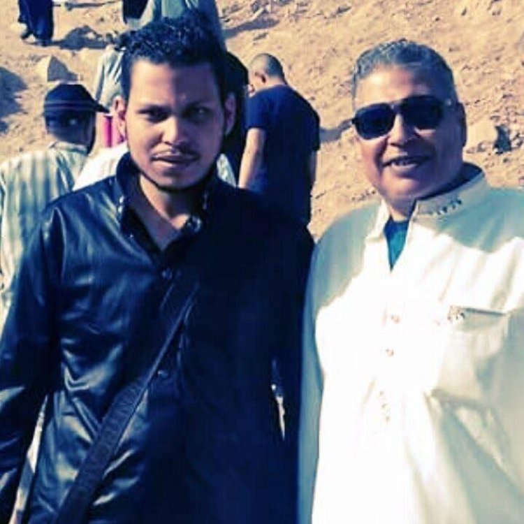 أسرة «العاصمة» تُعزي الزميل محمود حفني في وفاة والده