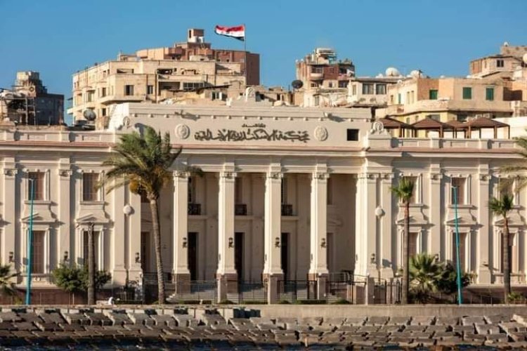 السجن 7 و3 سنوات للمتهمين بسرقة أغطية بالوعات الصرف الصحى بالإسكندرية
