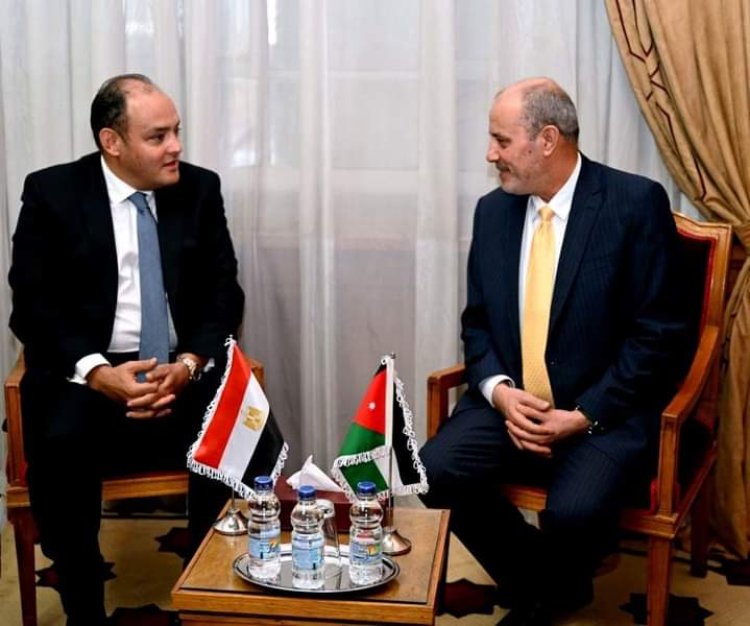 وزير الصناعة يلتقي نظيره الأردني لبحث تنمية العلاقات التجارية والصناعية والاستثمارية