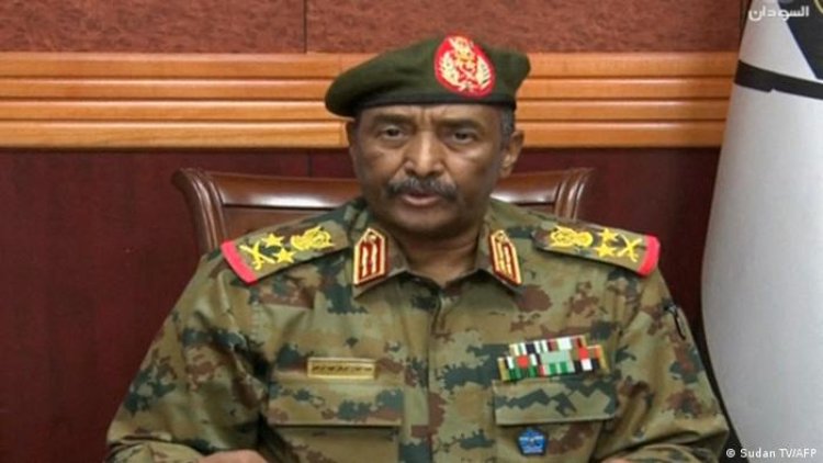 رئيس مجلس السيادة الانتقالي: الجيش السوداني بعيد عن العمل السياسي