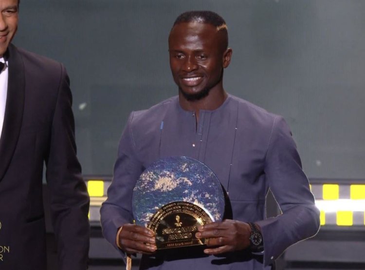 ساديو ماني يفوز بجائزة «سقراطيس» خلال حفل الكرة الذهبية 2022