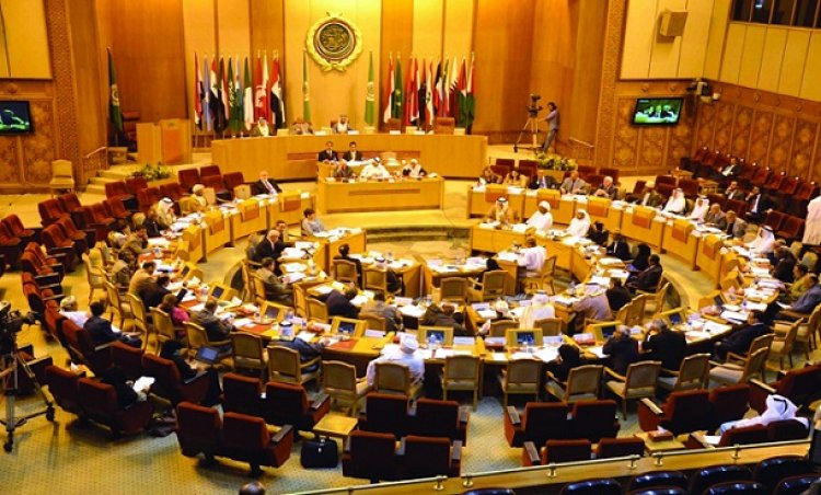 البرلمان العربي يدين محاولة استهداف الحوثيين ميناء الضبة