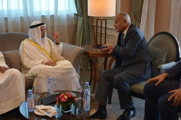 أبو الغيط يلتقي وزير خارجية الكويت قبل انعقاد قمة الجزائر