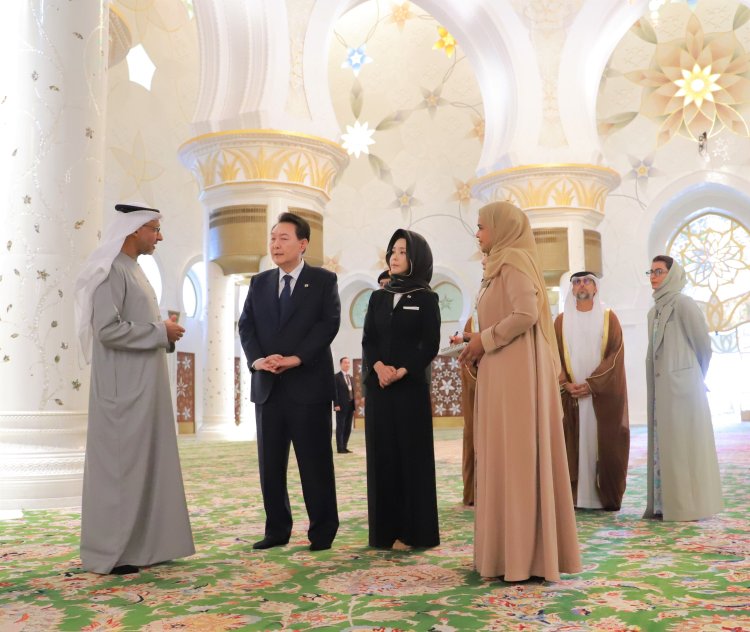رئيس جمهورية كوريا يزور جامع الشيخ زايد الكبير في أبوظبي
