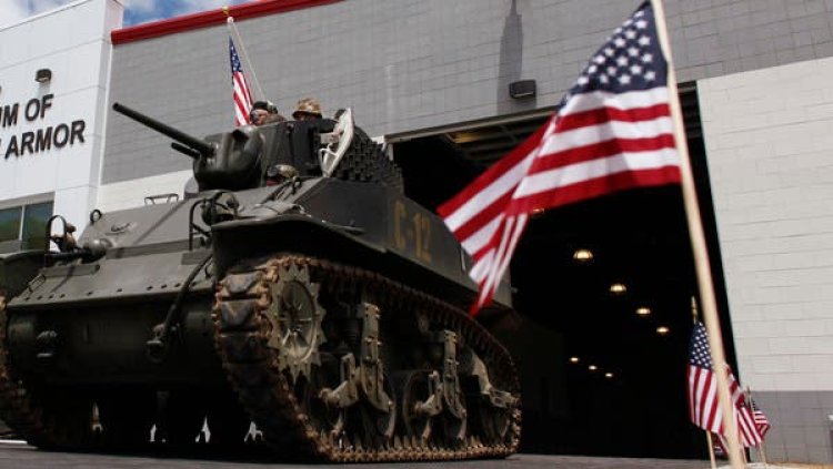 «مخازن الأسلحة في خطر».. أمريكا تواجه فقرا عسكريا بسبب دعمها لأوكرانيا