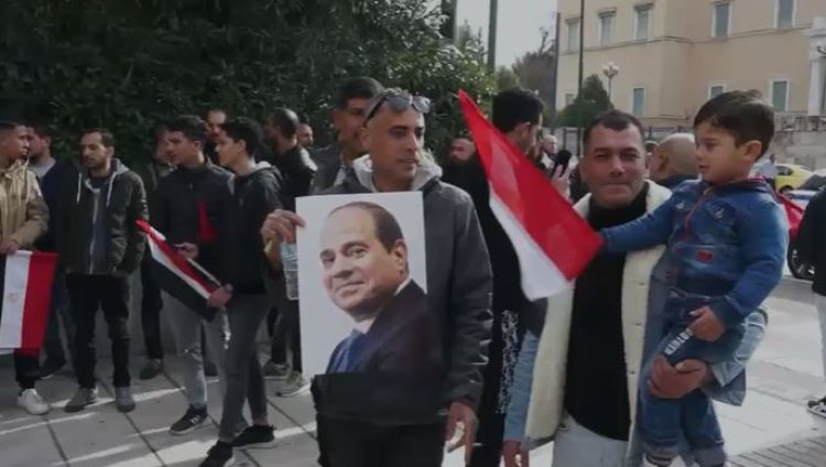 أبناء الجالية المصرية فى اليونان يتجمعون لتأييد الرئيس السيسي