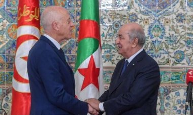 الجزائر تنفي وجود أزمة مع تونس وتؤكد متانة العلاقات بين البلدين