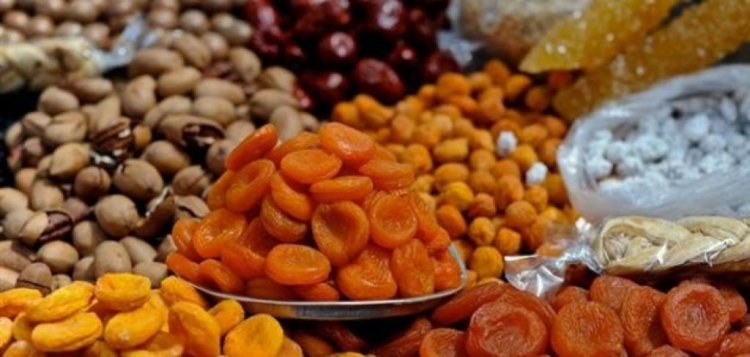 حافظ على وزنك.. مقدار السعرات الحرارية في ياميش رمضان