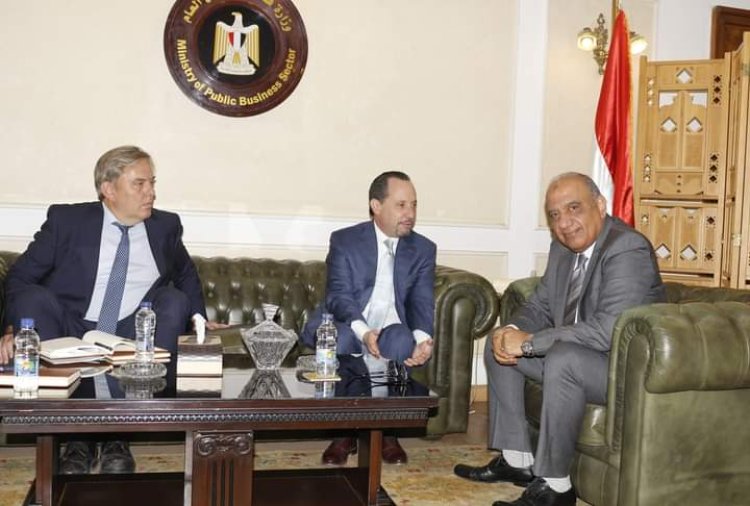 وزير قطاع الأعمال العام يبحث مع القائم بأعمال السفير الأمريكي بالقاهرة تعزيز التعاون وفتح فرص جديدة للاستثمار