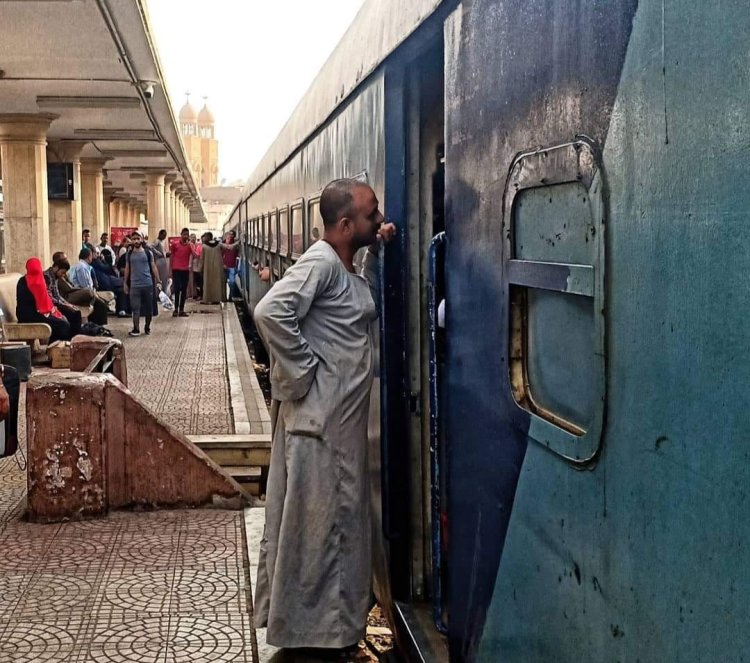 تفاصيل ولادة سيدة خلال رحلة قطار «القاهرة - الفيوم»