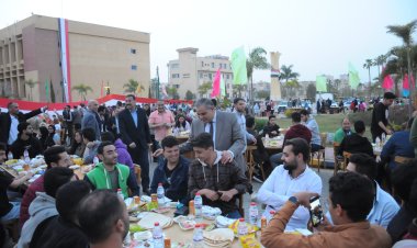 رئيس جامعة كفر الشيخ يشارك اسرة طلاب من أجل مصر فى حفل إفطار جماعى