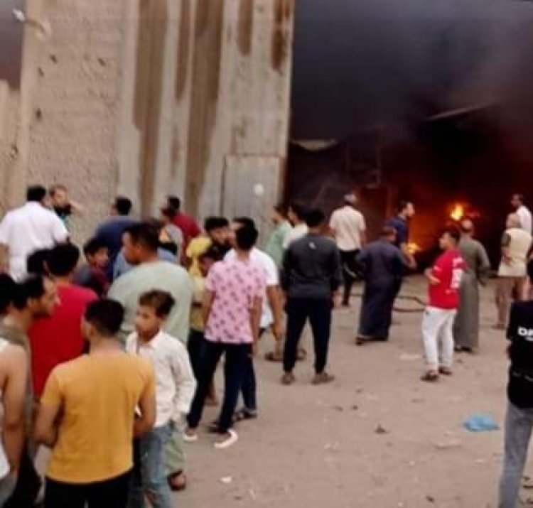 نشوب حريق هائل داخل مخزن كرتون  بمنطقة أبو النمرس