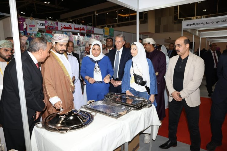 بمشاركة وزارة التضامن.. انطلاق معرض الصناعات المصرية العمانية بسلطنة عمان